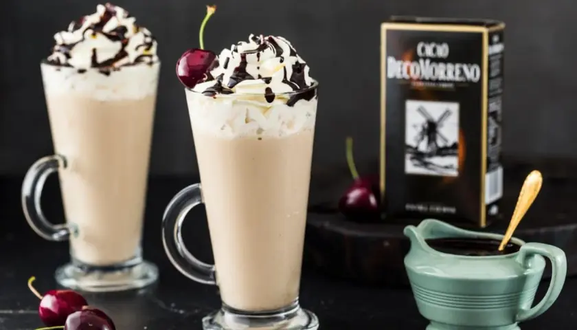 Pyszne drinki z syropem waniliowym - przepisy na każdą okazję