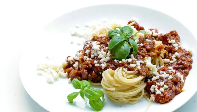Prosty przepis na thermomix spaghetti bolognese, który zachwyci smakami