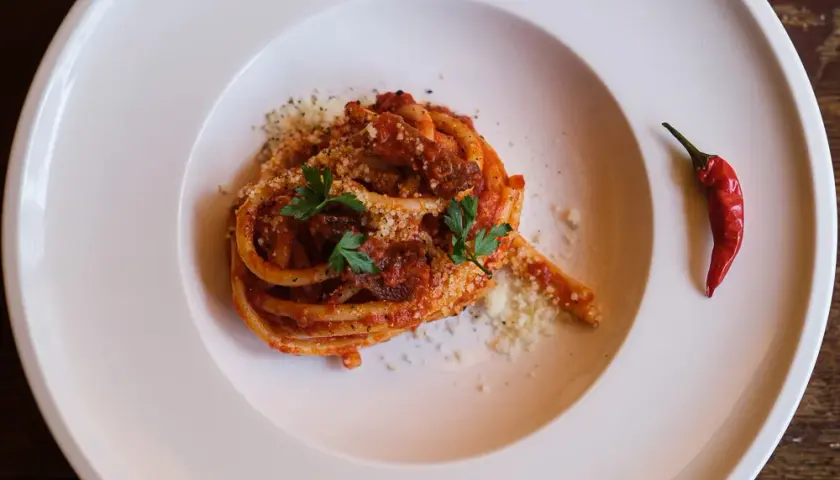 Spaghetti amatriciana przepis - prosta receptura na wyjątkowy smak